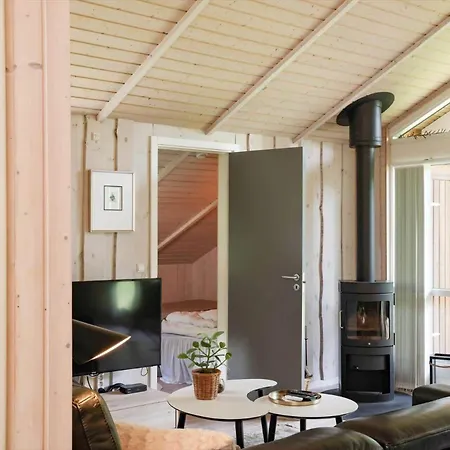 بيت للعطل 10055-1-rorvig-lindevangen-4 *